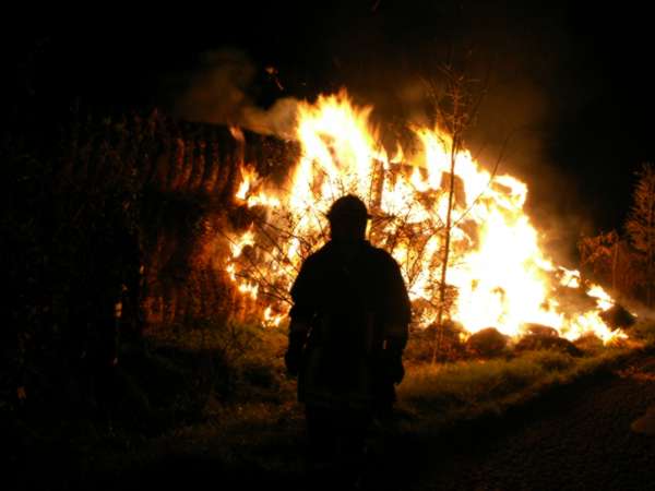 Strohdiemenbrand Tornau 6.11.2006